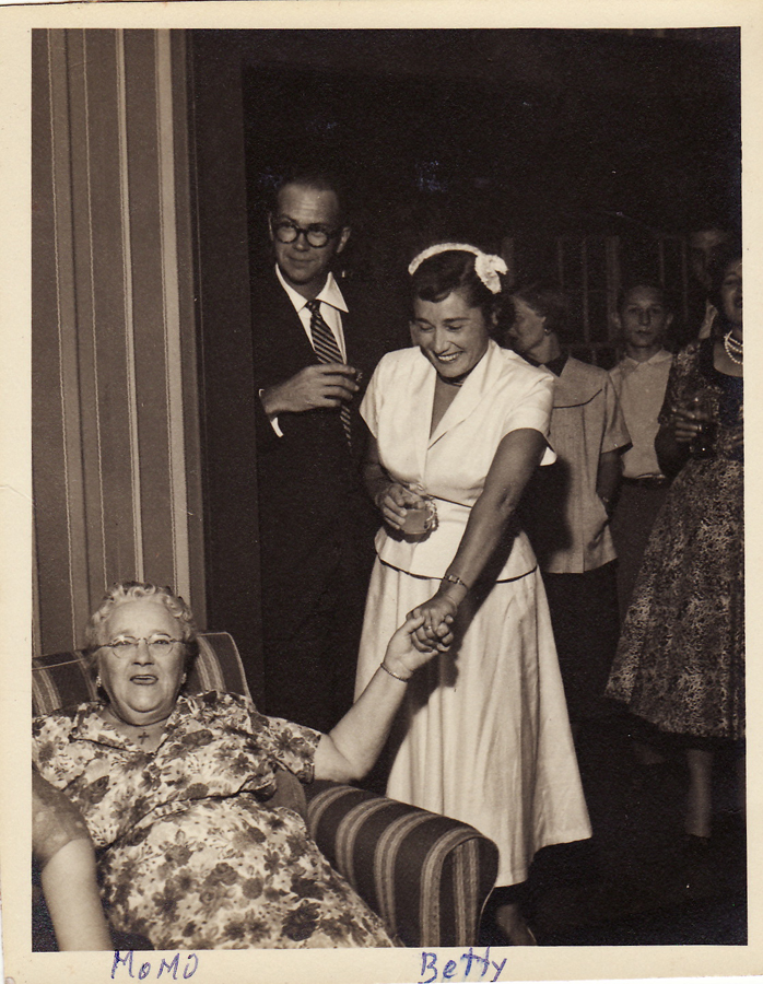 Momo (Hilda) and Aunt Betty