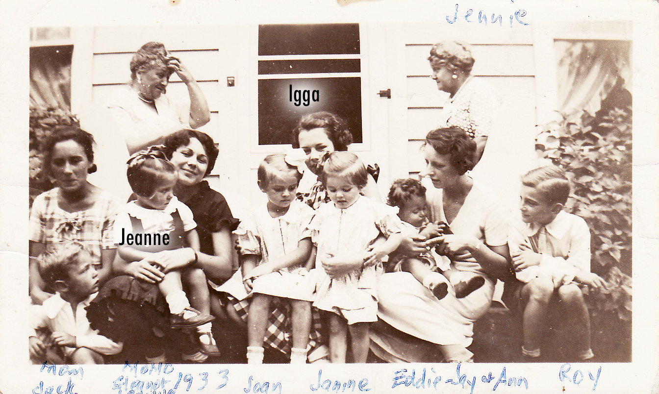 Cousins and Aunts with Momo and her sister Jennie.